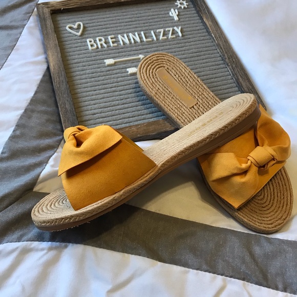 Mustard Yellow Sandals With A Flat Bow Flats NEW - Picture 5 of 7
